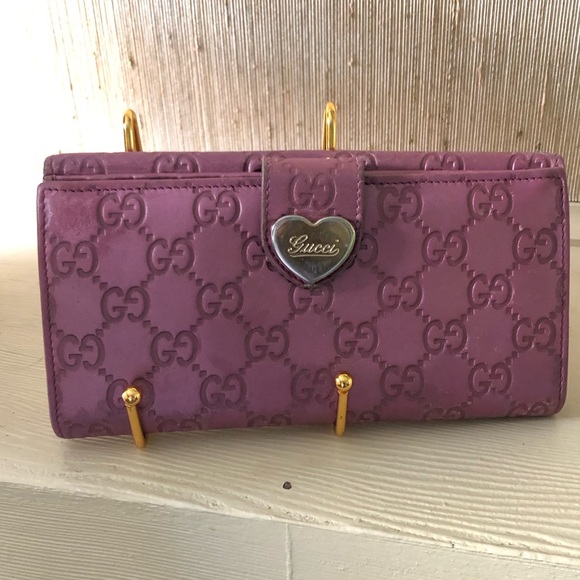 Gucci Handbags - Gucci Guccissima Wallet